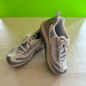 Skechers Shape Ups White/Gray/Light blue Fitness Toning Shoes Womens Sz 6